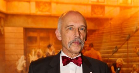 Janusz Korwin-Mikke pokazał swój dom. Każdy detal ma w nim znaczenie