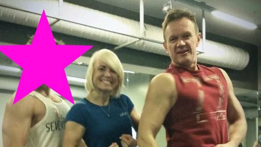 Maciej Zakościelny i Cezary Pazura na siłowni
Fotografia: Facebook.pl