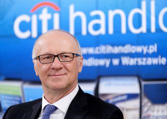 Zarobki prezesów banków idą w miliony. Sprawdziliśmy, który najbardziej zapracował na swoją pensję