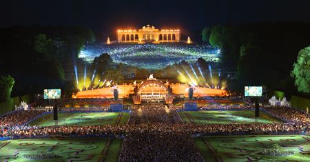 Po raz pierwszy w Warszawie:  transmisja na żywo Koncertu Nocy Letniej Filharmoników Wiedeńskich