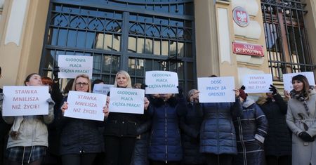 Protest pracowników sądów. Znów wyszli na ulice