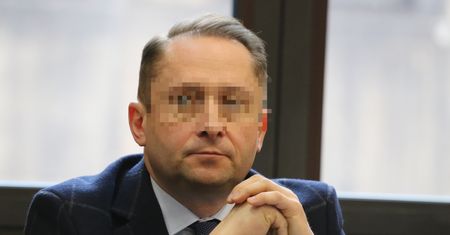 Kamil D. w sądzie. Znany dziennikarz spowodował kolizję pod wpływem alkoholu