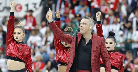 Kamila Zalewska zatańczyła na otwarciu mundialu. Piękna Polka towarzyszyła Robbiemu Williamsowi