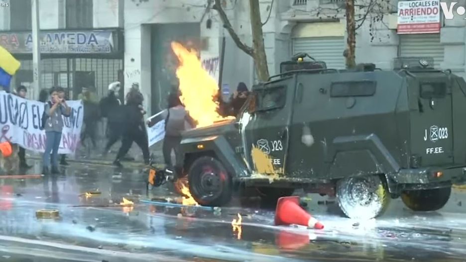 Zamieszki na ulicach Santiago