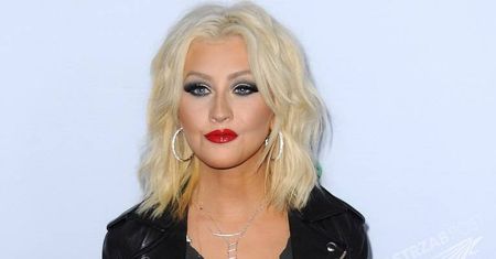 Christina Aguilera pozuje topless do zdjęć na Instagramie. Odpowiada na nagie zdjęcie ciężarnej Kim