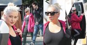 Dresiarska Christina Aguilera włóczy się z konkubentem po Kalifornii, prezentując światu język i brak stanika (ZDJĘCIA)