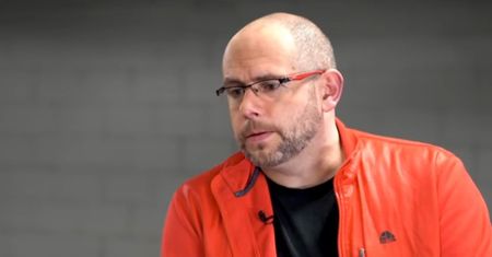 Złapał mężczyznę, który chciał umówić się z jego 12-letnią córką. Teraz grożą mu śmiercią