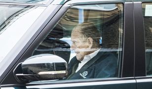 Książę Filip wrócił ze szpitala. Nie wygląda najlepiej