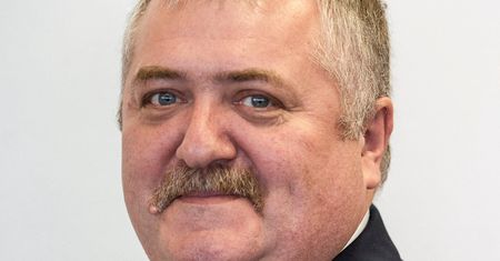 Kolega Beaty Szydło z podstawówki zarobił w państwowej firmie fortunę