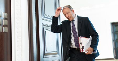 Nagrody dla wiceministrów zdrowia. Radziwiłł rozdał ponad 300 tysięcy złotych