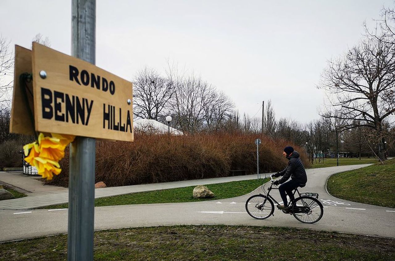 Z działu nazw nadzwyczajnych: Powstało "Rondo Benny Hilla" na Polu Mokotowskim.