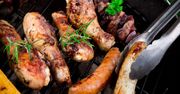 Jak grillować bez względu na pogodę? Banalny sposób na aromatyczne dania