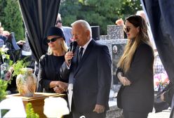 Wzruszający wpis Leszka Millera po pogrzebie syna. "Gdy umiera ktoś, kogo kochamy, śmierć zabiera także cząstkę każdego z nas"