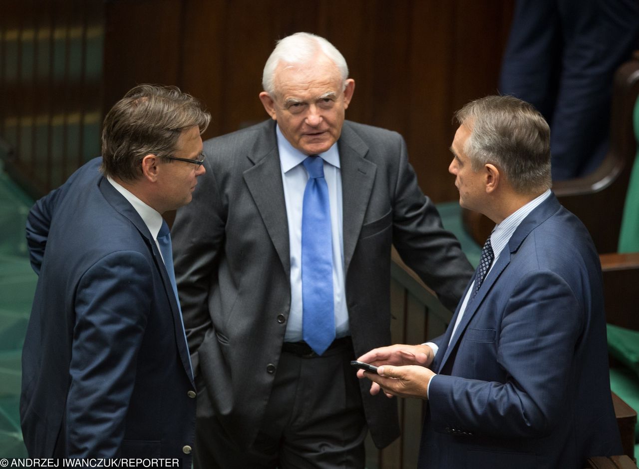 "To jest skandal!". Nie tylko Tusk i Kopacz. Polityk PiS chce Trybunału Stanu dla Millera i Pawlaka