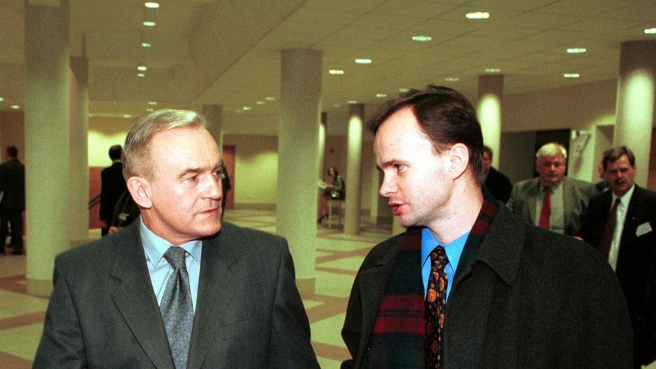 Leszek Miller z synem w styczniu 2000 roku