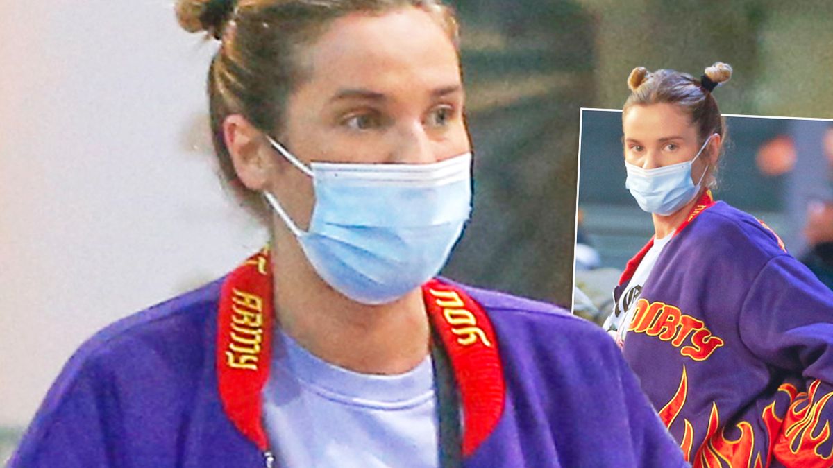 Karolina Gilon na lotnisku