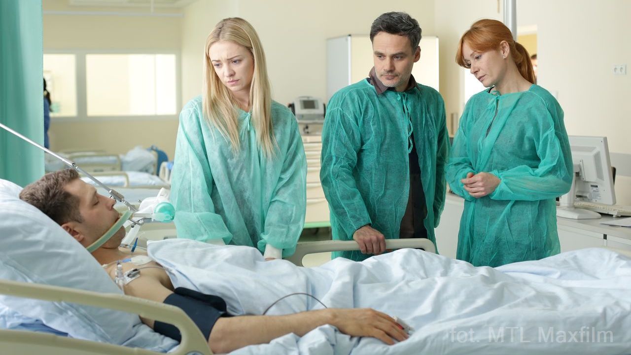 Wzruszająca scena śmierci Tomka Chodakowskiego przyciągnęła widzów przed telewizory