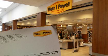 Produkty z przebitą datą ważności i przeterminowane prezenty. Piotr i Paweł przeprasza za podwójną wpadkę