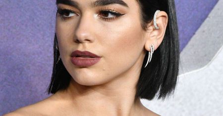 Open'er Festival 2022. Dua Lipa najgorsze przeczekała w betonowym schronie. Są zdjęcia zza kulis