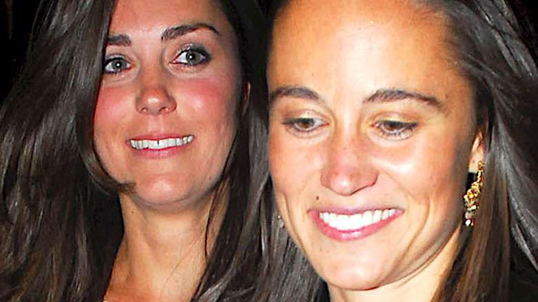 Pippa Middleton i księżna Kate na imprezie