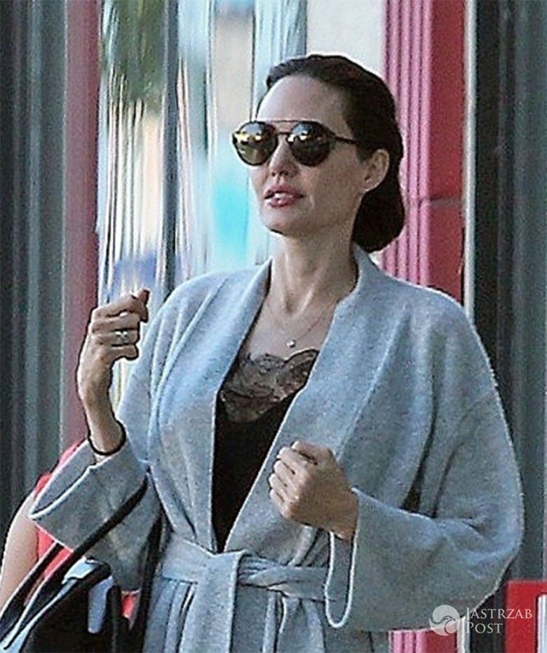 Angelina Jolie odprowadza Vivienne Jolie-Pitt na zajęcia z karate