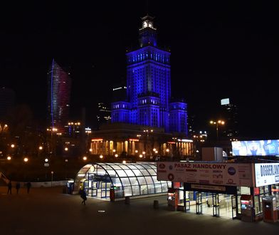 Warszawa rozbłyśnie na niebiesko dla pracowników służby zdrowia