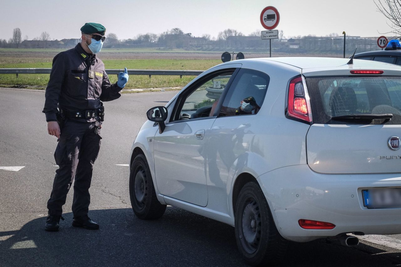Koronawirus we Włoszech. Słynny karnawał w Wenecji skrócony o dwa dni