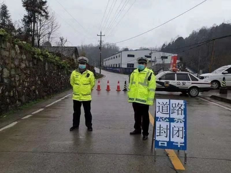 Koronawirus z Chin coraz groźniejszy. Polak z Changsha: "Policja i wojsko w stanie gotowości"