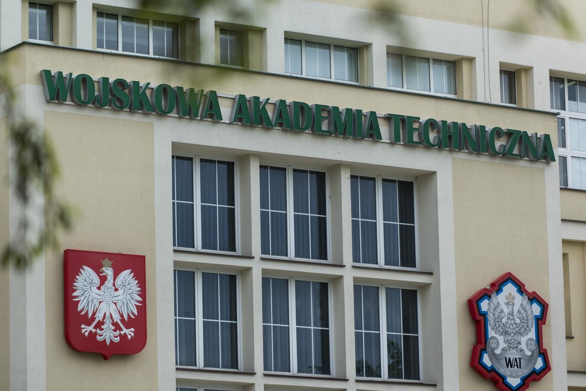 Kwarantanna w akademiku Wojskowej Akademii Technicznej. Studentka zabrana do szpitala