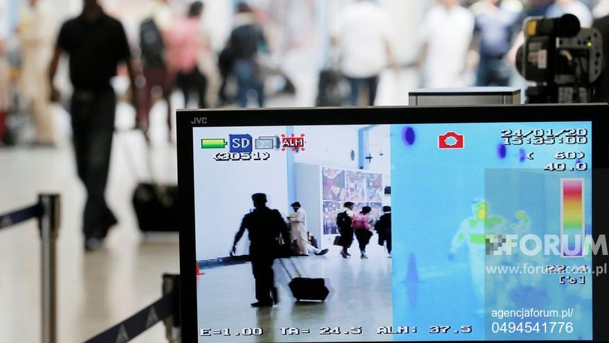 Chiny. Już 56 ofiar koronawirusa. Zakażonych jest ponad 2 tys.