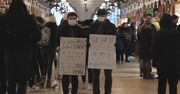 Kraków wspiera Chiny. "Nie jestem WIRUSEM - jestem CZŁOWIEKIEM"