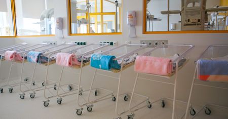 Koronawirus. Szpital w Wołominie zamyka dwa oddziały