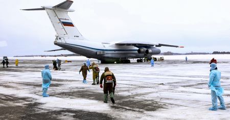 Koronawirus z Chin. Chwaliła się, że uciekła z kwarantanny. Do drzwi zapukała policja