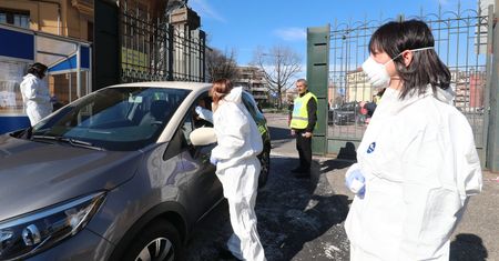 Koronawirus we Włoszech. Nowy dekret i zamknięcie Lombardii. Polki mówią o izolacji