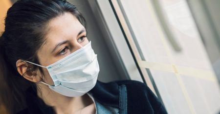 Koronawirus. Zagrożenie również dla psychiki. "Pierwsza taka sytuacja od 100 lat"