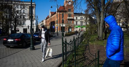 Nowe objawy COVID-19. Węch i smak pomogą w diagnozie