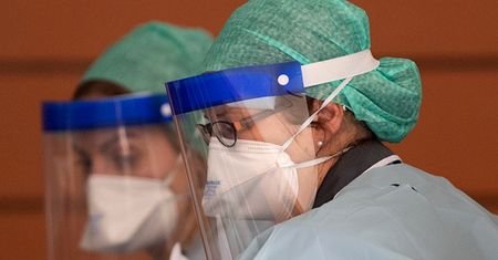 Koronawirus: brakuje sprzętu ochronnego dla brytyjskich lekarzy