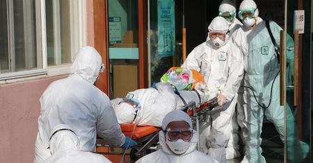 Koronawirus przytłoczył lekarzy. Sztuczna Inteligencja pomoże w diagnostyce