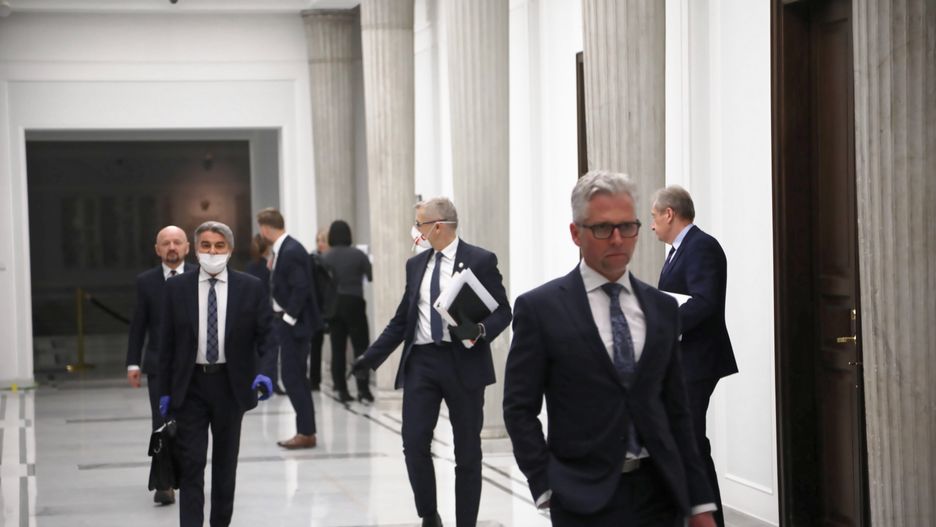 Koronawirus w Polsce. Specustawa wraca do Sejmu
