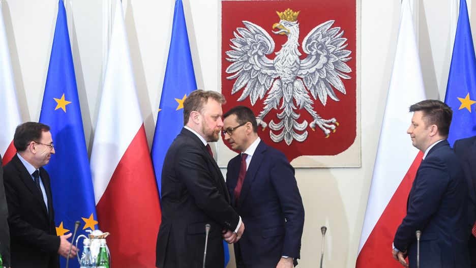 Koronawirus w Polsce. Najważniejsi dziś ministrowie: Mariusz Kamiński, Łukasz Szumowski i Michał Dworczyk. Na zdjęciu także premier Mateusz Morawiecki.