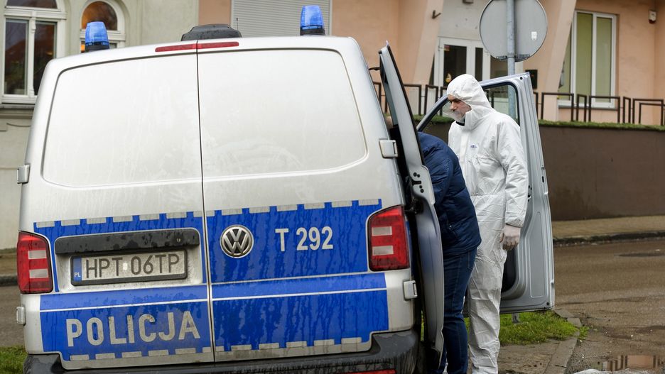 Policja interweniuje, gdy osoby poddane kwarantannie jej nie przestrzegają