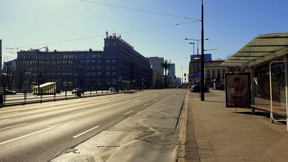 Warszawa. Stołeczne ulice opustoszały