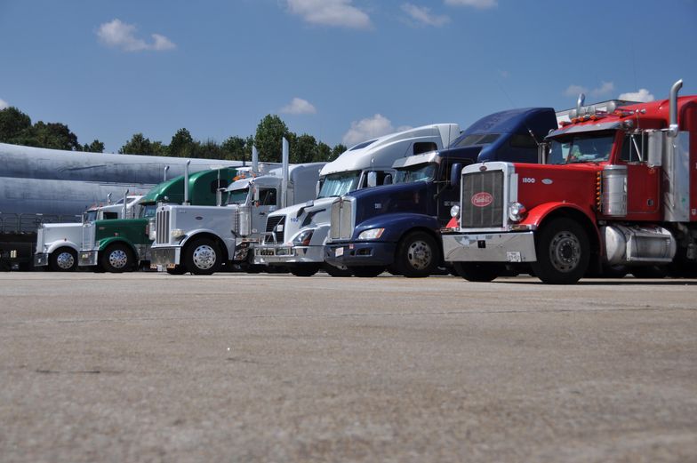 Wiele ofert pracy "sponsorowanej" dotyczy kierowców ciężarówek