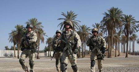 USA kontra Iran. Polscy żołnierze zagrożeni? "Mogą być przypadkowymi ofiarami"