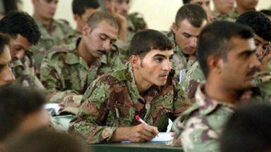 Iraccy żołnierze na szkoleniu zorganizowanym przez armię USA