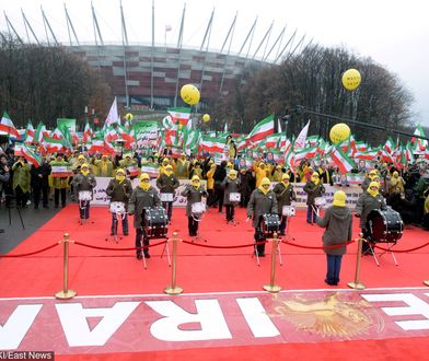 Szczyt bliskowschodni w Warszawie. Protest przed Stadionem Narodowym