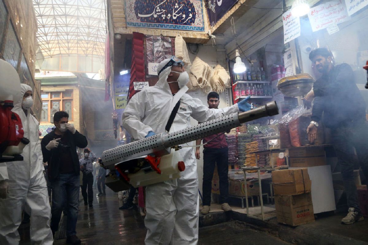 Iran szuka winnych koronawirusa. Oskarża dwa państwa