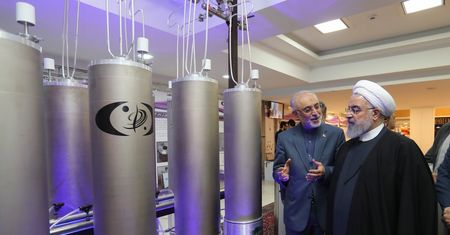 Iran po ataku USA. Teheran wycofuje się z porozumienia, które ogranicza program nuklearny