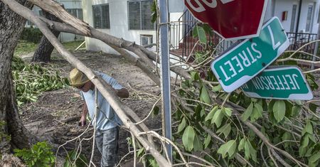 Huragan Irma osłabł, ale wciąż groźny. Dalej sieje zniszczenie