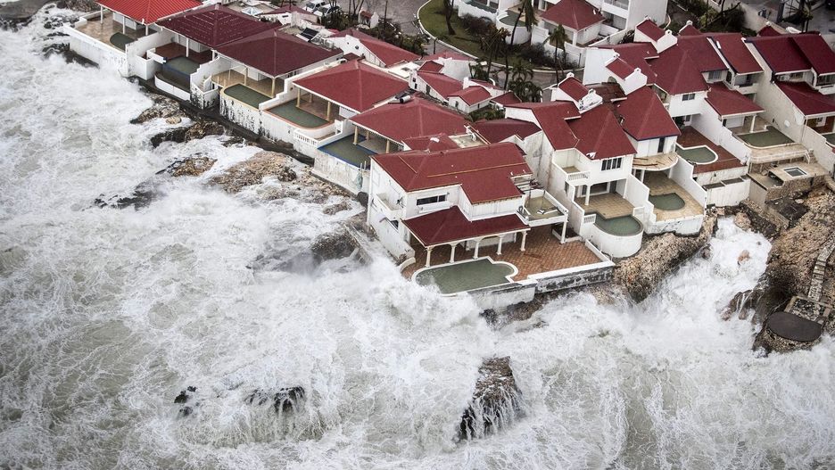 Huragan Irma szaleje na Karaibach. Wiatr osiąga prawie 300 km/h